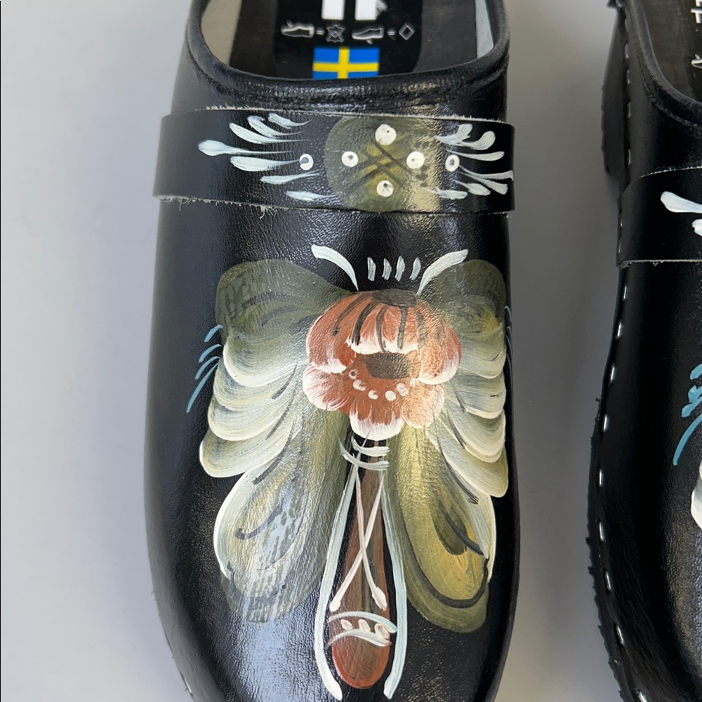 NWOT Svensk Fotriktig Tratoffel Swedish Clogs Hand Painted Size 41 - Picture 3 of 7